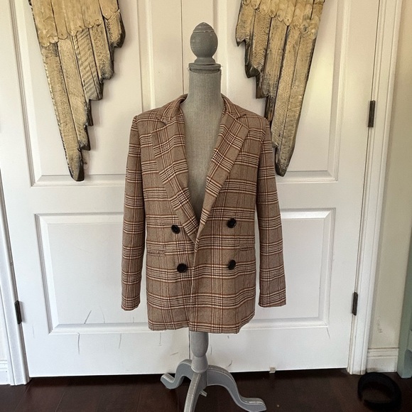 Urban Outfitters Jackets & Blazers - Urban Outfitters Plaid Tan and Brown Oversized Blazer size S/P
